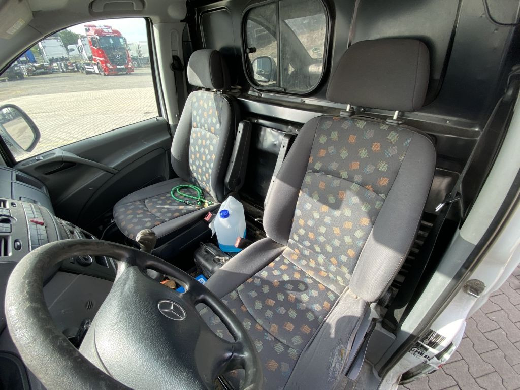 Mercedes-Benz 111 CDI Vito Kompakt Kastenwagen Seitentür - Furgoneta pequeña: foto 4 Mercedes-Benz 111 CDI Vito Kompakt Kastenwagen Seitentür - Furgoneta pequeña: foto 4