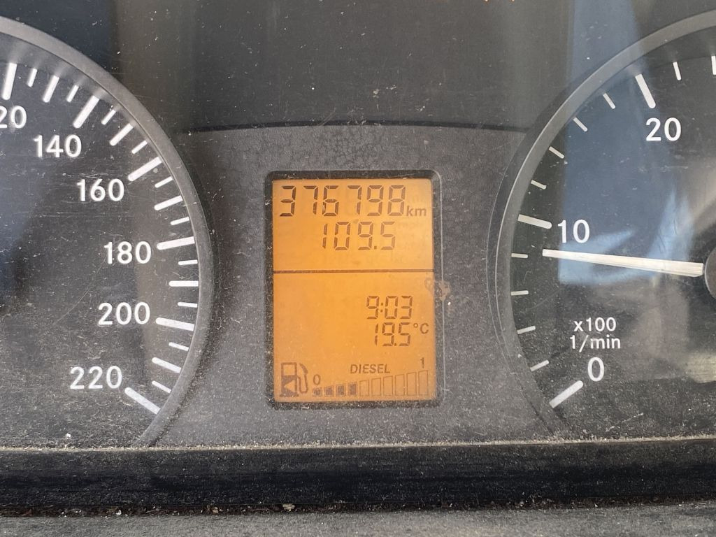 Mercedes-Benz 111 CDI Vito Kompakt Kastenwagen Seitentür - Furgoneta pequeña: foto 5 Mercedes-Benz 111 CDI Vito Kompakt Kastenwagen Seitentür - Furgoneta pequeña: foto 5