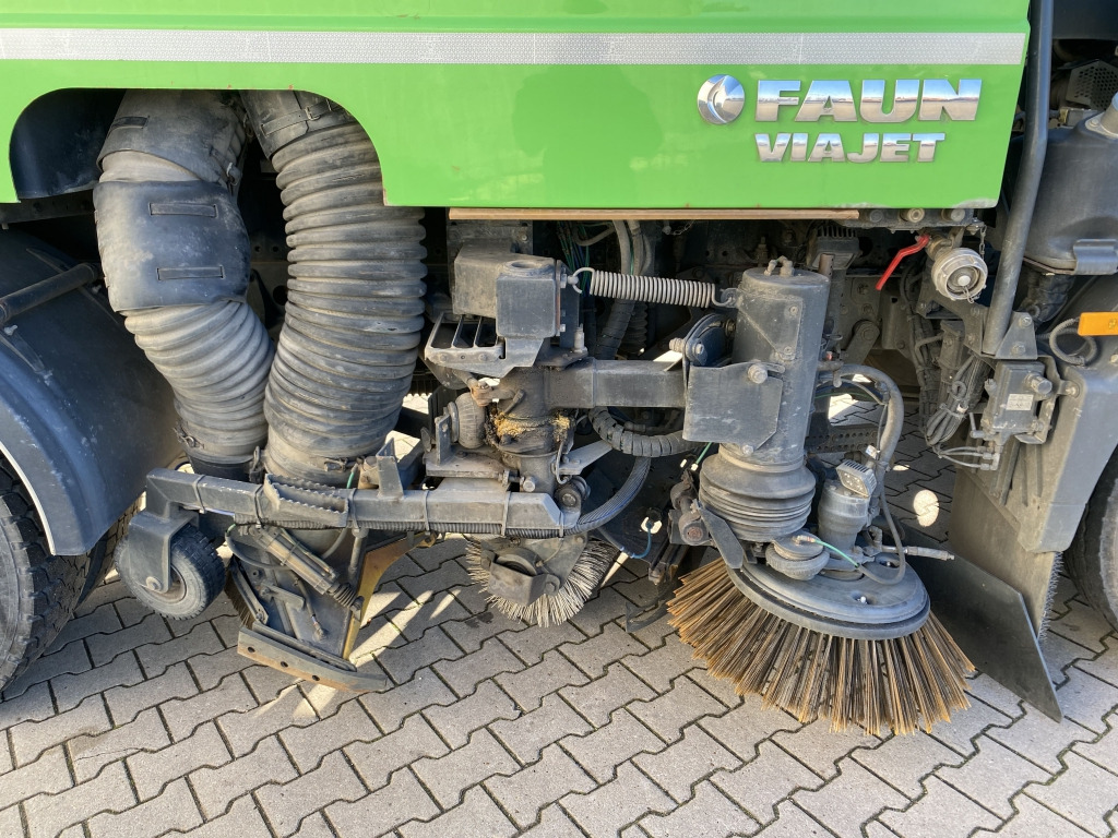 Mercedes-Benz 1323 LKO Atego - Barredora vial: foto 3 Mercedes-Benz 1323 LKO Atego - Barredora vial: foto 3