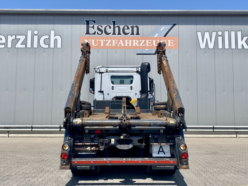 Mercedes-Benz 2643 L 6x4 - Camión portacontenedor de cadenas: foto 4 Mercedes-Benz 2643 L 6x4 - Camión portacontenedor de cadenas: foto 4