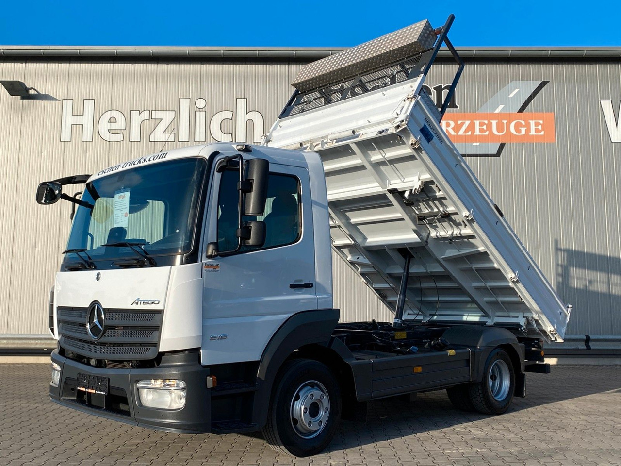 Mercedes-Benz Atego NEW 816 K MEILLER-3-S-Kipper*Klima*3 Sitze - Furgoneta basculante: foto 2 Mercedes-Benz Atego NEW 816 K MEILLER-3-S-Kipper*Klima*3 Sitze - Furgoneta basculante: foto 2
