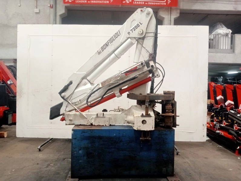 Grúa Bonfiglioli P.7200L - Grúa para camión para Camión: foto 1 Grúa Bonfiglioli P.7200L - Grúa para camión para Camión: foto 1