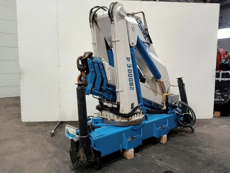 Grúa Cormach 28000 E-3 - Grúa para camión para Camión: foto 1 Grúa Cormach 28000 E-3 - Grúa para camión para Camión: foto 1