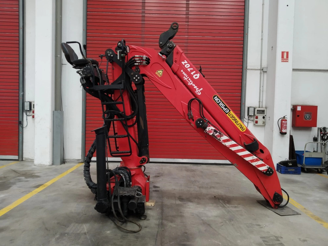 Grúa Epsilon Q170Z96 (1) - Grúa para camión para Camión: foto 4 Grúa Epsilon Q170Z96 (1) - Grúa para camión para Camión: foto 4