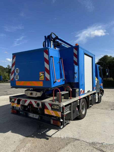 Iveco Eurocargo 100E18 - Camión con plataforma elevadora: foto 2 Iveco Eurocargo 100E18 - Camión con plataforma elevadora: foto 2
