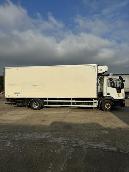 Camión frigorífico Iveco Eurocargo 160E30: foto 6