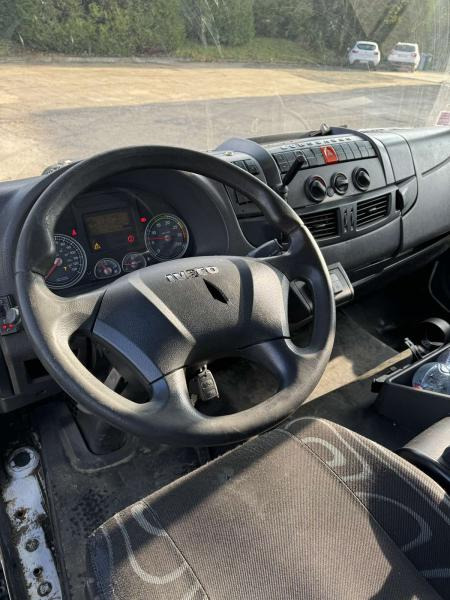 Camión frigorífico Iveco Eurocargo 160E30: foto 9