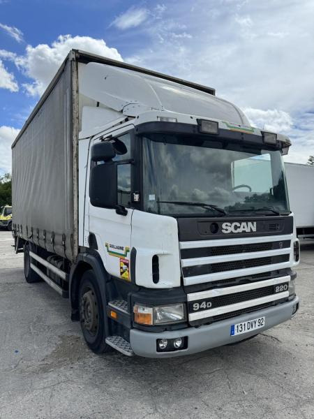 Scania 94 D220 - Camión lona: foto 2 Scania 94 D220 - Camión lona: foto 2