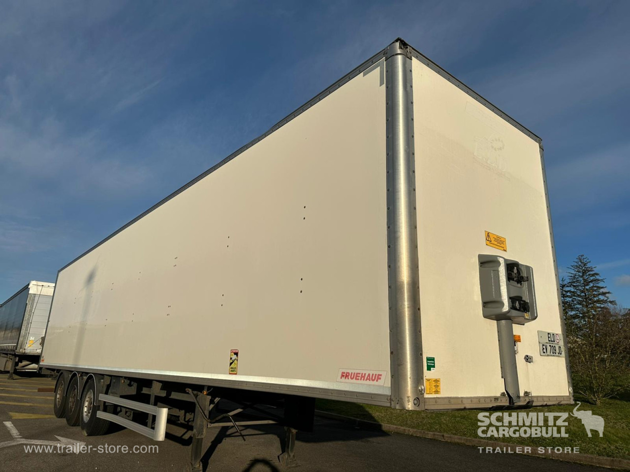FRUEHAUF Dryfreight Standard Roller shutter door - Semirremolque caja cerrada: foto 1 FRUEHAUF Dryfreight Standard Roller shutter door - Semirremolque caja cerrada: foto 1