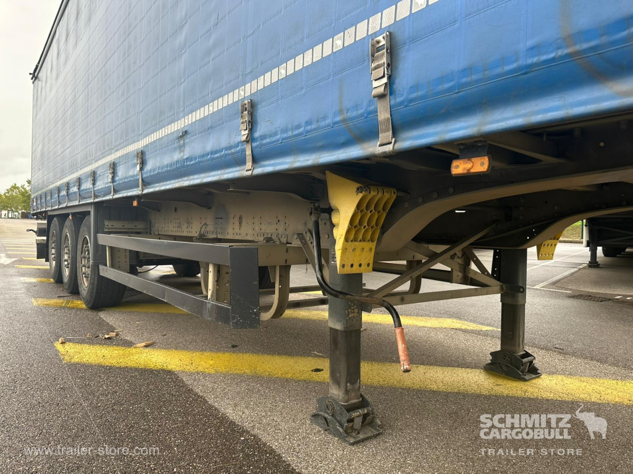 SCHMITZ Curtainsider Standard - Semirremolque lona: foto 2 SCHMITZ Curtainsider Standard - Semirremolque lona: foto 2