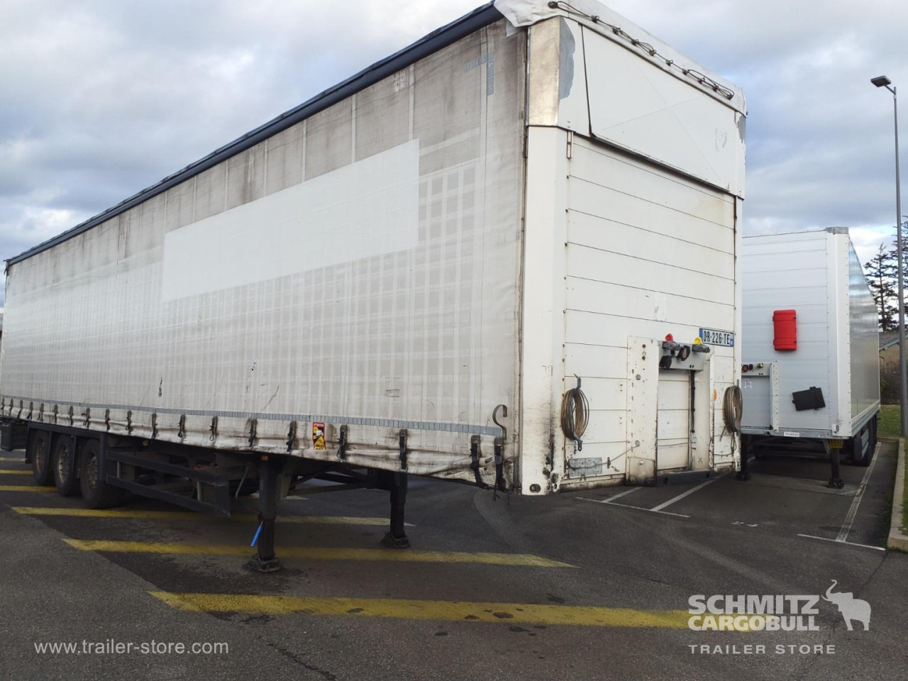 SCHMITZ Curtainsider Standard - Semirremolque lona: foto 1 SCHMITZ Curtainsider Standard - Semirremolque lona: foto 1