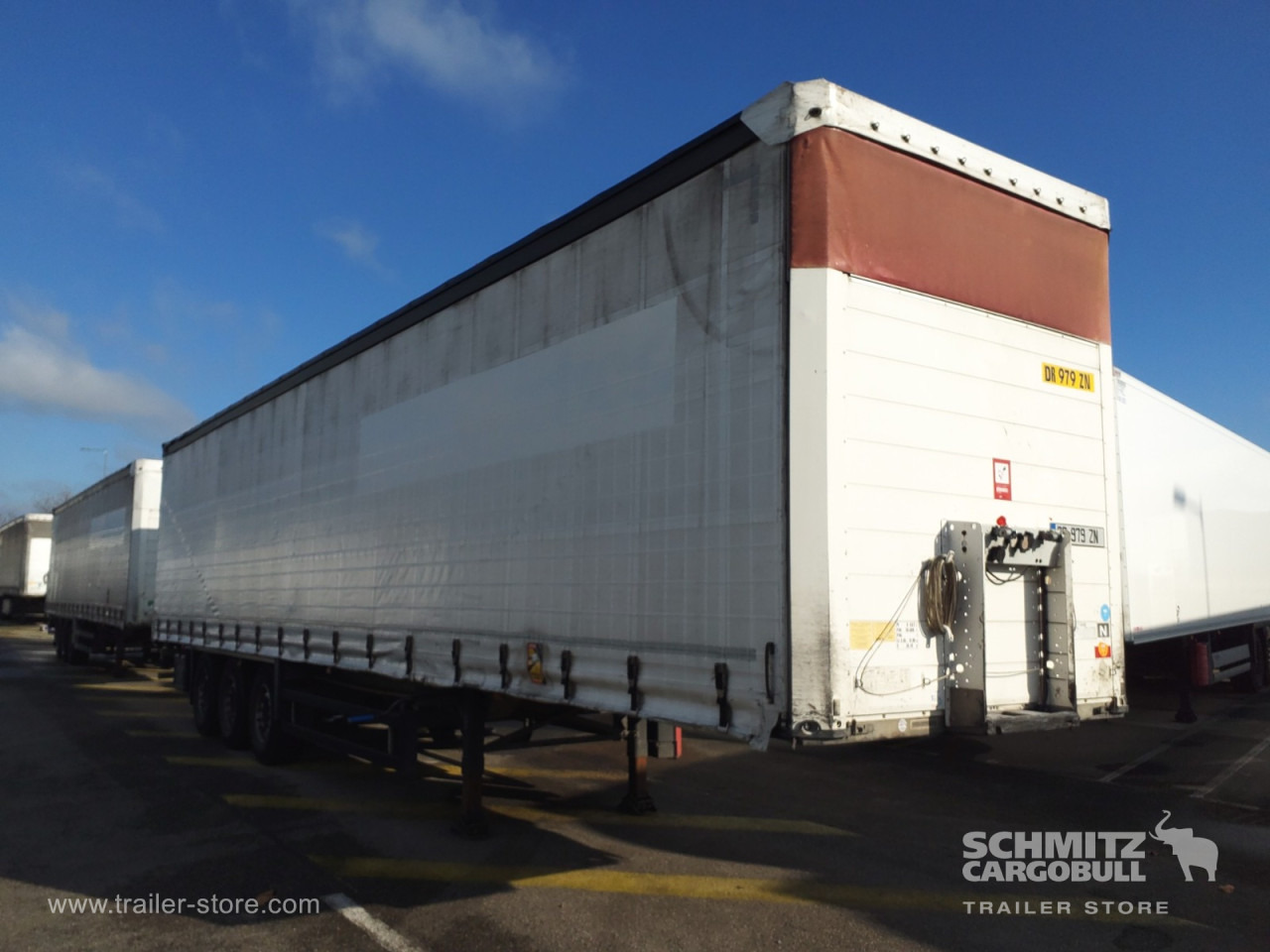 SCHMITZ Curtainsider Standard - Semirremolque lona: foto 1 SCHMITZ Curtainsider Standard - Semirremolque lona: foto 1