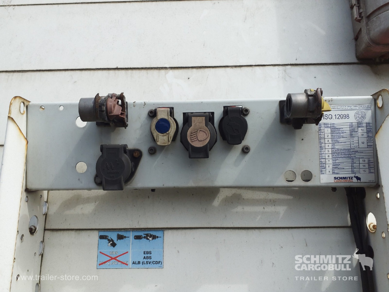 SCHMITZ Curtainsider Standard - Semirremolque lona: foto 2 SCHMITZ Curtainsider Standard - Semirremolque lona: foto 2