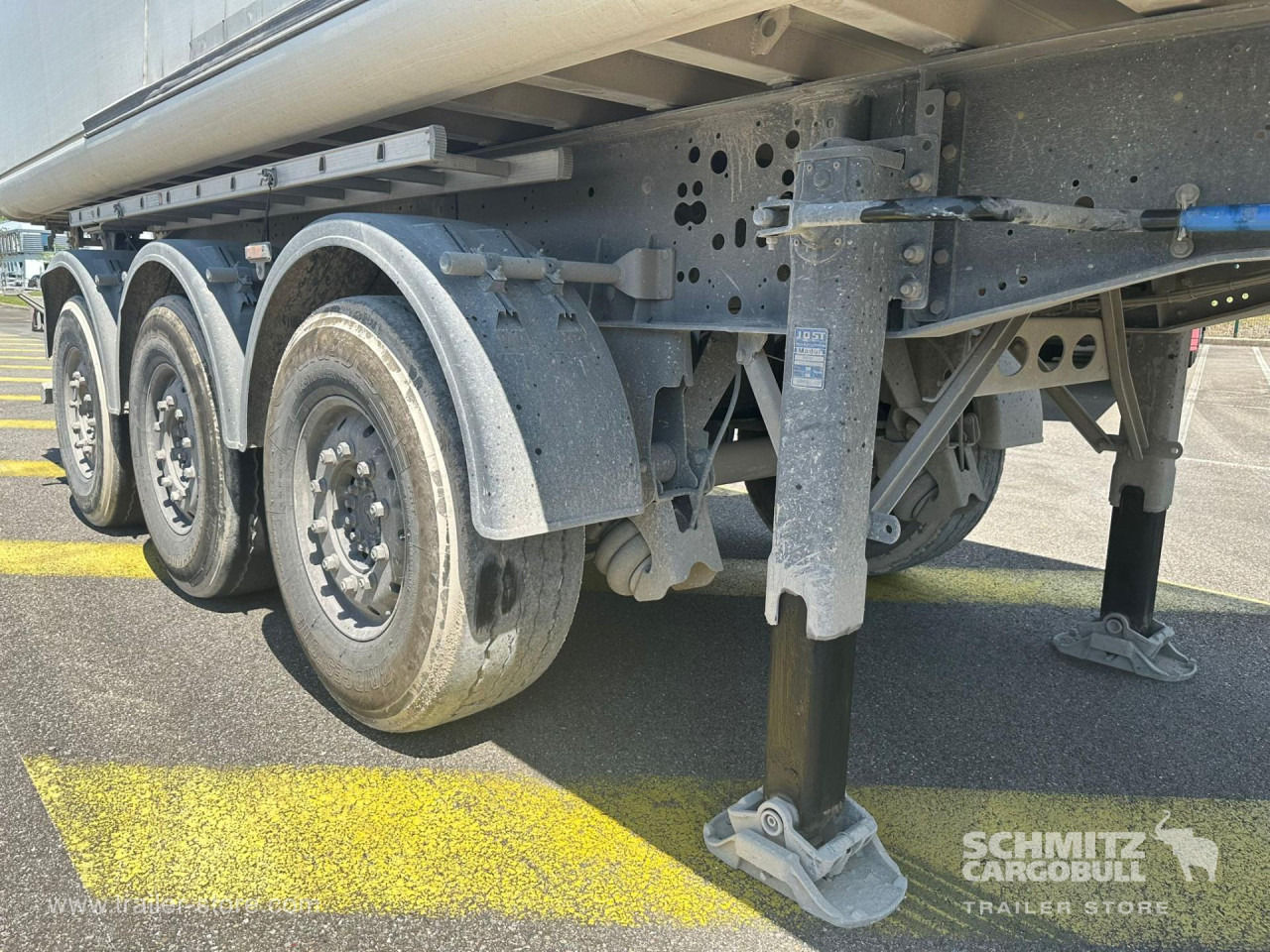SCHMITZ Tipper Alu-square sided body 27m³ - Semirremolque volquete: foto 2 SCHMITZ Tipper Alu-square sided body 27m³ - Semirremolque volquete: foto 2
