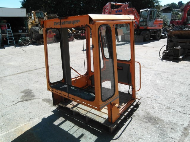 Kabine Zettelmeyer ZL 602 - Cabina e interior para Maquinaria de construcción: foto 4 Kabine Zettelmeyer ZL 602 - Cabina e interior para Maquinaria de construcción: foto 4