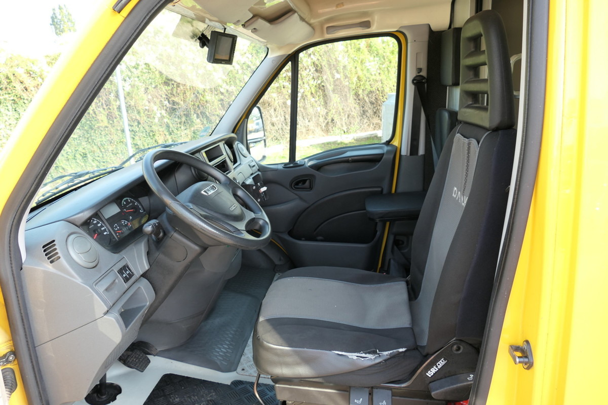 Furgoneta caja cerrada IVECO Daily 35 S11 C30C AUTOMATIK KAMERA MAXI Regale L: foto 9