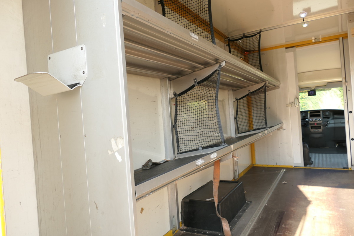 Furgoneta caja cerrada IVECO Daily 35 S11 C30C AUTOMATIK KAMERA MAXI Regale L: foto 7