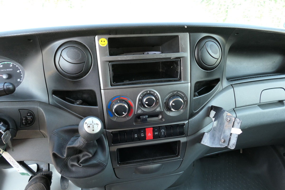 Furgoneta caja cerrada IVECO Daily 35 S11 C30C AUTOMATIK KAMERA MAXI Regale L: foto 10