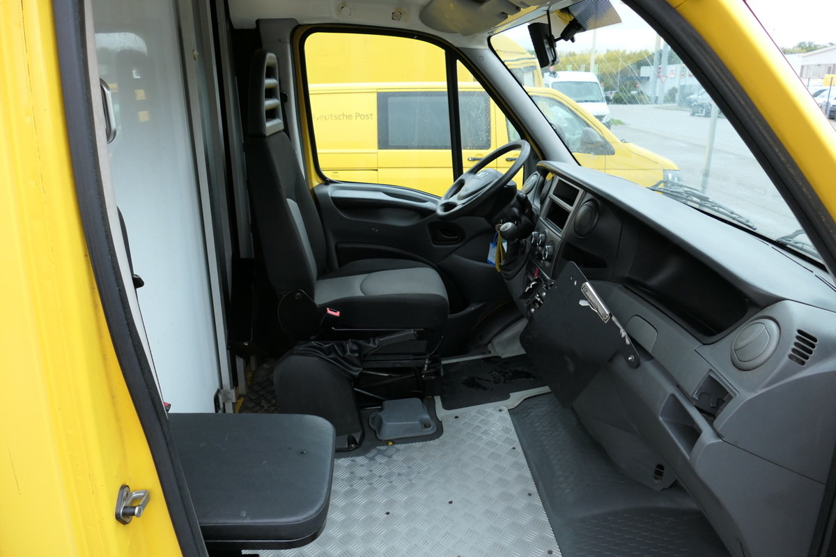 IVECO Daily 35 S11 C30C AUTOMATIK KAMERA Regale LUFT D - Furgoneta caja cerrada: foto 5 IVECO Daily 35 S11 C30C AUTOMATIK KAMERA Regale LUFT D - Furgoneta caja cerrada: foto 5