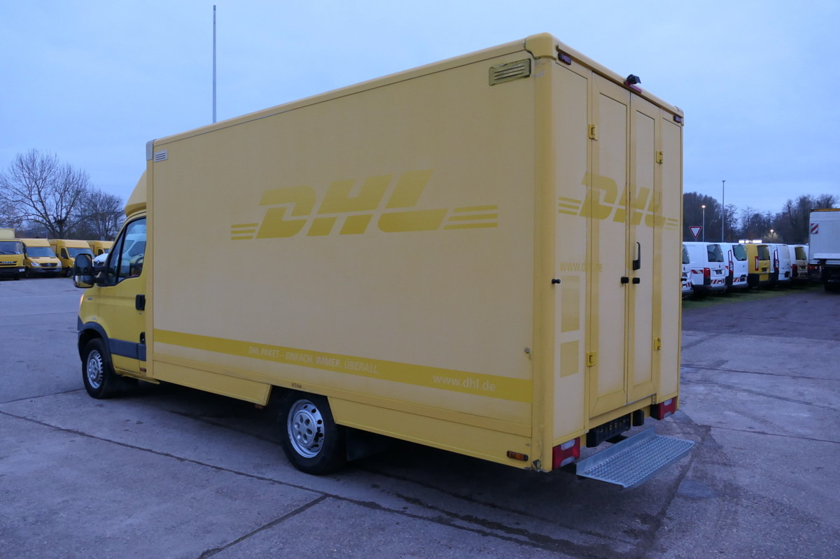 IVECO Daily 35 S11 C30C AUTOMATIK KAMERA Regale LUFT D - Furgoneta caja cerrada: foto 4 IVECO Daily 35 S11 C30C AUTOMATIK KAMERA Regale LUFT D - Furgoneta caja cerrada: foto 4