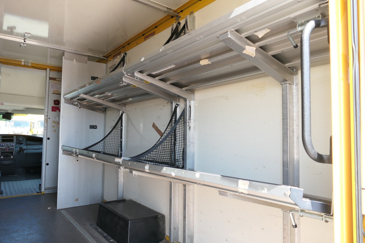 Furgoneta caja cerrada IVECO Daily 35 S11 C30C AUTOMATIK KAMERA Regale LUFT D: foto 8