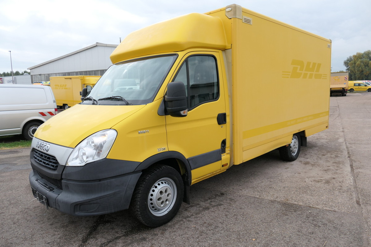 IVECO Daily 35 S11 C30C AUTOMATIK KAMERA Regale LUFT D - Furgoneta caja cerrada: foto 1 IVECO Daily 35 S11 C30C AUTOMATIK KAMERA Regale LUFT D - Furgoneta caja cerrada: foto 1