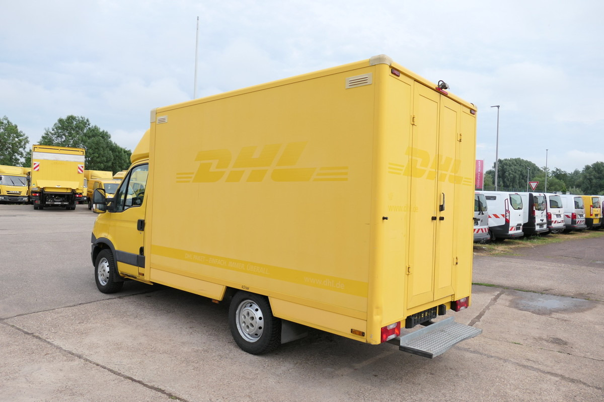 IVECO Daily 35 S11 C30C Kurz AUTOMATIK KAMERA Regale L - Furgoneta caja cerrada: foto 3 IVECO Daily 35 S11 C30C Kurz AUTOMATIK KAMERA Regale L - Furgoneta caja cerrada: foto 3