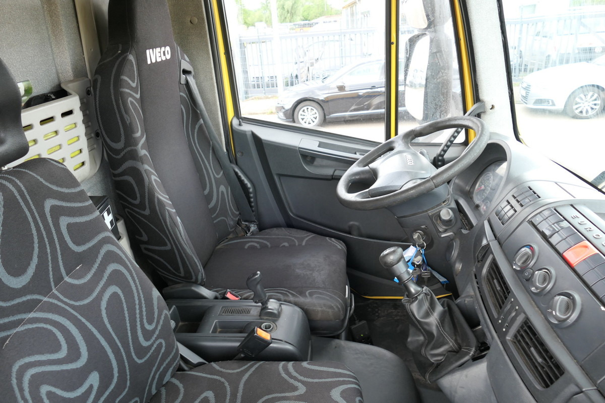 Foto del interior 2: Camión caja cerrada IVECO EuroCargo ML 120 E28/P AHK LBW Koffer 7,00x2,44x