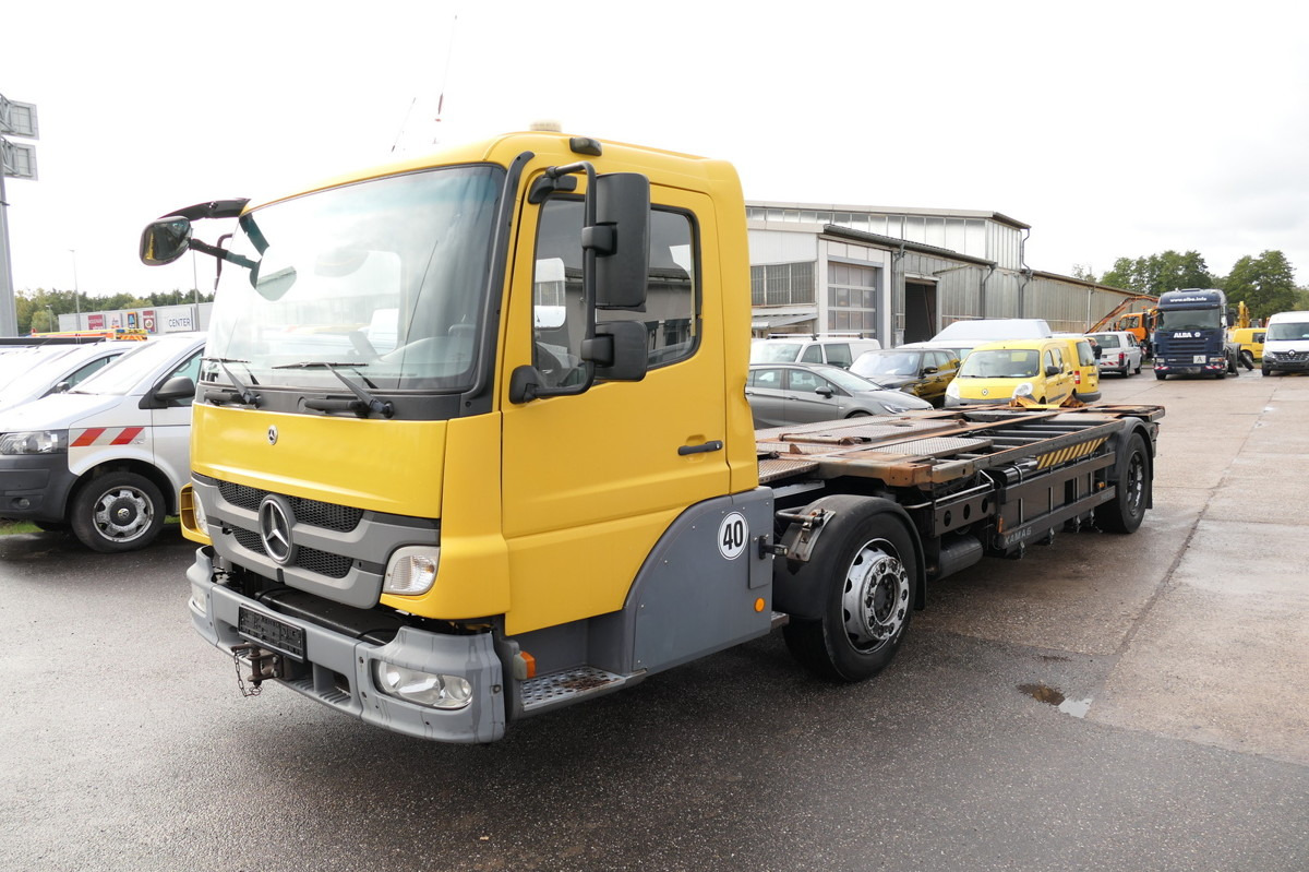 MERCEDES-BENZ KAMAG WBH 25 Wiesel Terberg Umsetzfahrz. Sattelk - Camión portacontenedore/ Intercambiable: foto 4 MERCEDES-BENZ KAMAG WBH 25 Wiesel Terberg Umsetzfahrz. Sattelk - Camión portacontenedore/ Intercambiable: foto 4