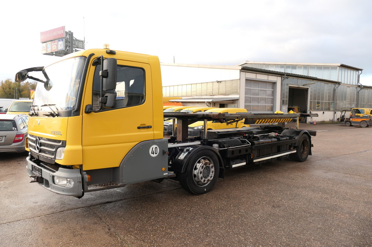 MERCEDES-BENZ KAMAG WBH 25 Wiesel Terberg Umsetzfahrz. Sattelk - Camión portacontenedore/ Intercambiable: foto 2 MERCEDES-BENZ KAMAG WBH 25 Wiesel Terberg Umsetzfahrz. Sattelk - Camión portacontenedore/ Intercambiable: foto 2