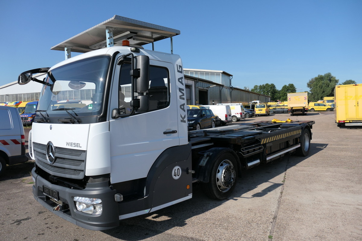 MERCEDES-BENZ Kamag Wiesel WBH 25 Wiesel Umsetzfahrzeug - Camión portacontenedore/ Intercambiable: foto 1 MERCEDES-BENZ Kamag Wiesel WBH 25 Wiesel Umsetzfahrzeug - Camión portacontenedore/ Intercambiable: foto 1