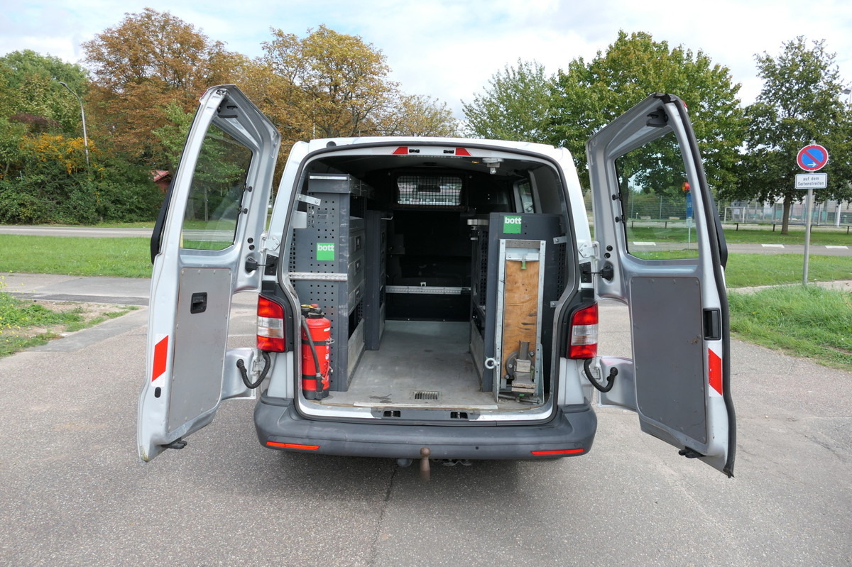 VW T5 Transporter 2.0 TDI 4Motion Flügeltür Klima A - Furgoneta pequeña: foto 1 VW T5 Transporter 2.0 TDI 4Motion Flügeltür Klima A - Furgoneta pequeña: foto 1