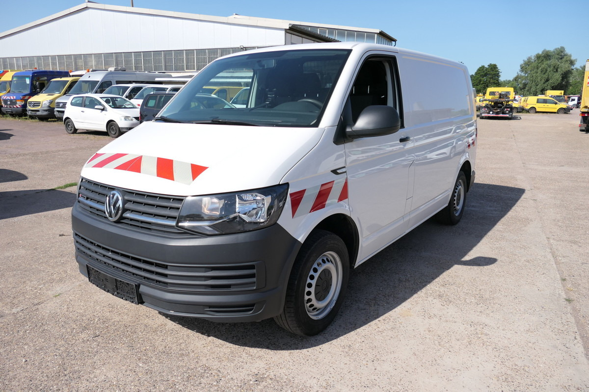 VW T6 2.0 TDI 4Motion 3-Sitzer Klima AHK Werkstatte - Furgoneta pequeña: foto 3 VW T6 2.0 TDI 4Motion 3-Sitzer Klima AHK Werkstatte - Furgoneta pequeña: foto 3