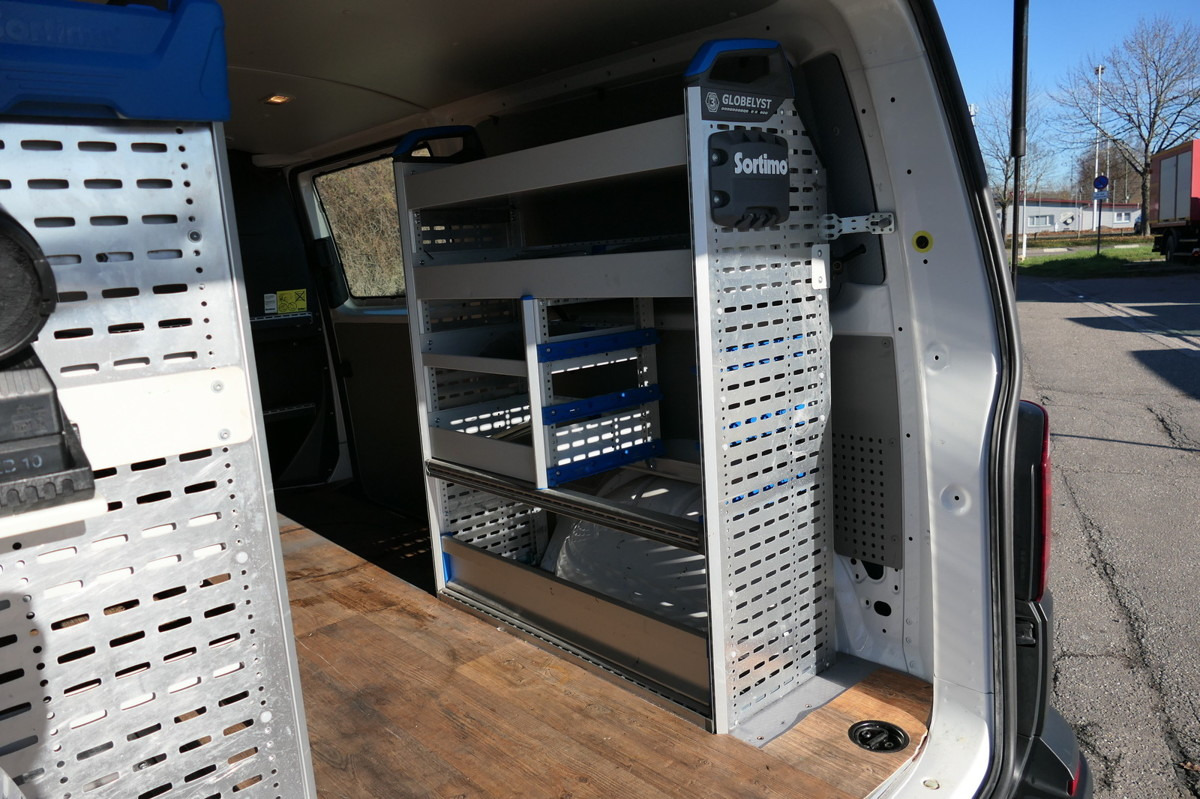 VW T6 Transporter 2.0 TDI lang 4Motion 3Sitzer AHK - Furgoneta pequeña: foto 1 VW T6 Transporter 2.0 TDI lang 4Motion 3Sitzer AHK - Furgoneta pequeña: foto 1