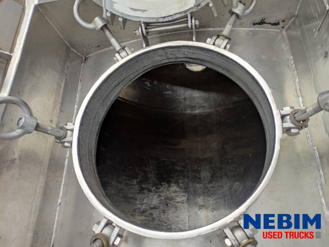 Burg B.P.O. 12-24Z - 1 comp. 31.600 Ltr. B.P.O. 12-24Z - 1 comp. 31.600 Ltr. - Semirremolque cisterna: foto 5 Burg B.P.O. 12-24Z - 1 comp. 31.600 Ltr. B.P.O. 12-24Z - 1 comp. 31.600 Ltr. - Semirremolque cisterna: foto 5