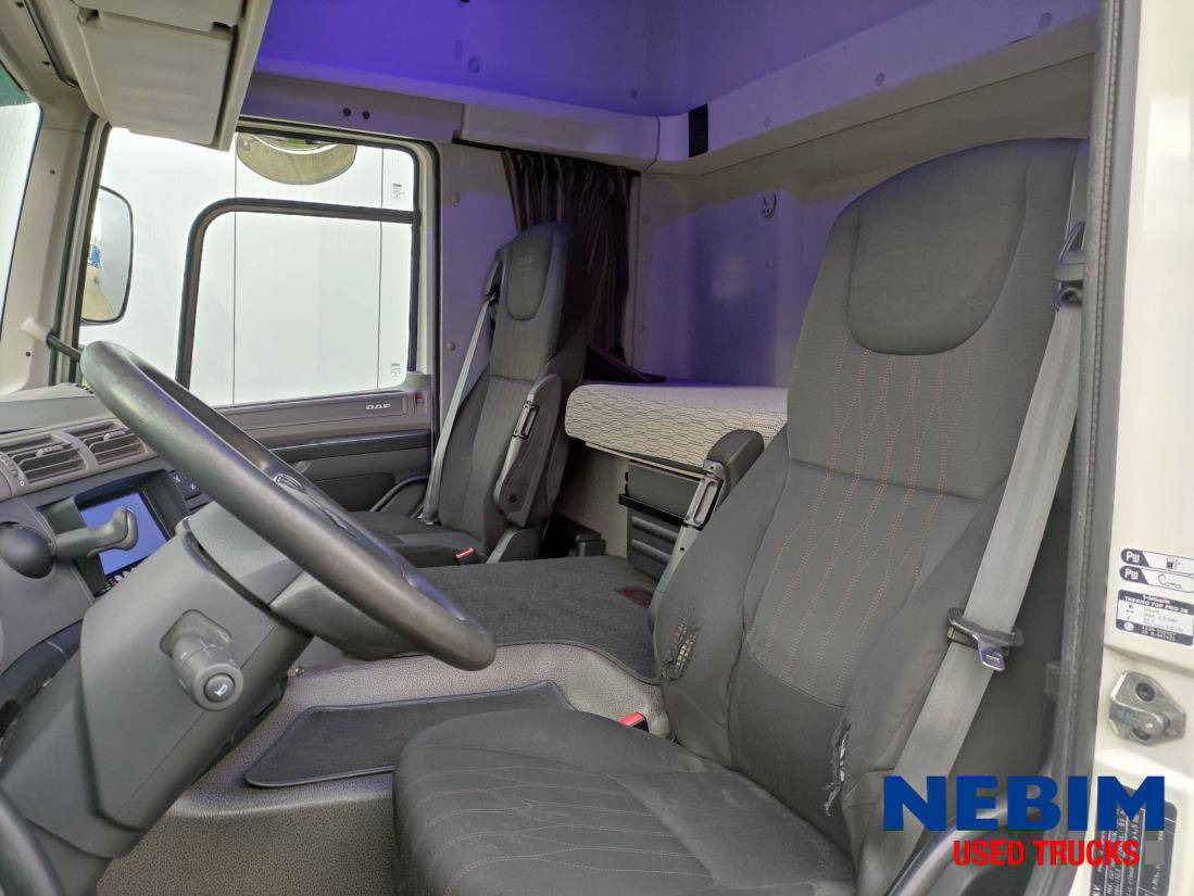 DAF CF 370 6x2 ADR/VLG - AT - 20" Twist locks - Camión chasis: foto 3 DAF CF 370 6x2 ADR/VLG - AT - 20" Twist locks - Camión chasis: foto 3