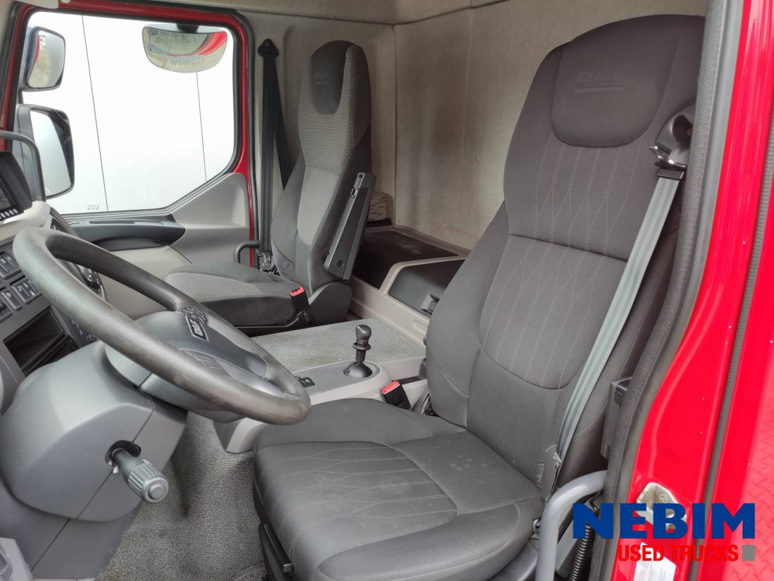 DAF LF 230 4x2 19.000Kg - 2200Kg Taillift - Camión caja cerrada: foto 4 DAF LF 230 4x2 19.000Kg - 2200Kg Taillift - Camión caja cerrada: foto 4