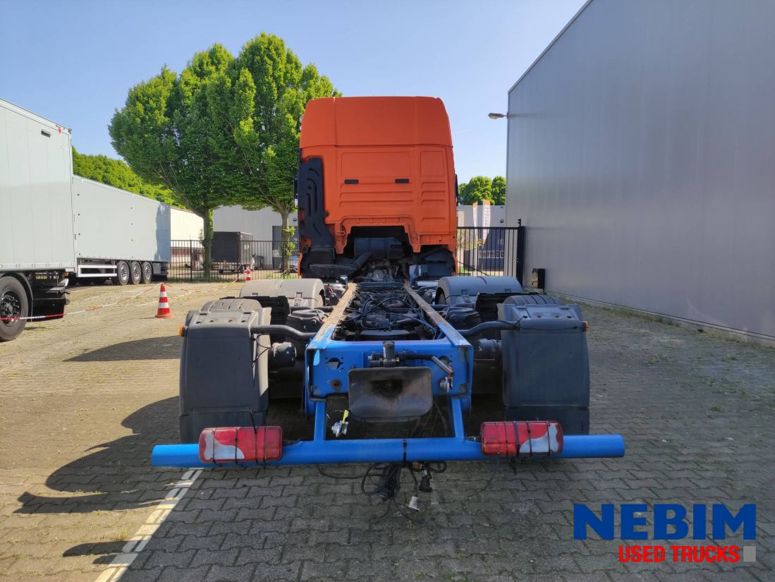 Camión chasis MAN TGX 26.480 6x2 - Intarder: foto 11