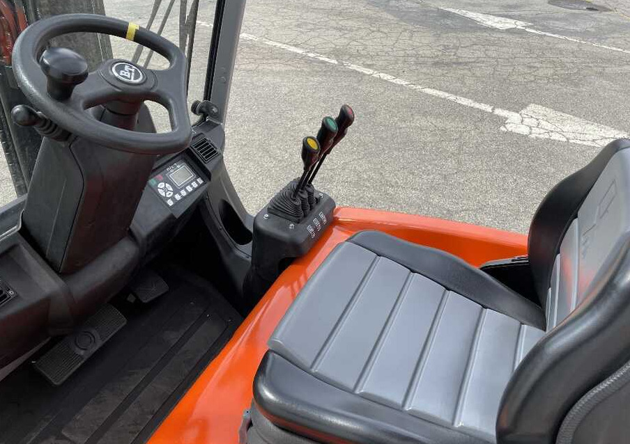 Cesab BT C4E 200 (batt. 2017) - Carretilla elevadora eléctrica: foto 5 Cesab BT C4E 200 (batt. 2017) - Carretilla elevadora eléctrica: foto 5