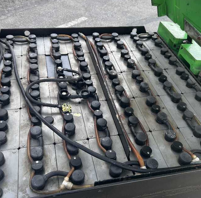 Cesab ECO/KD 250 (batt. KO) - Carretilla elevadora eléctrica: foto 5 Cesab ECO/KD 250 (batt. KO) - Carretilla elevadora eléctrica: foto 5