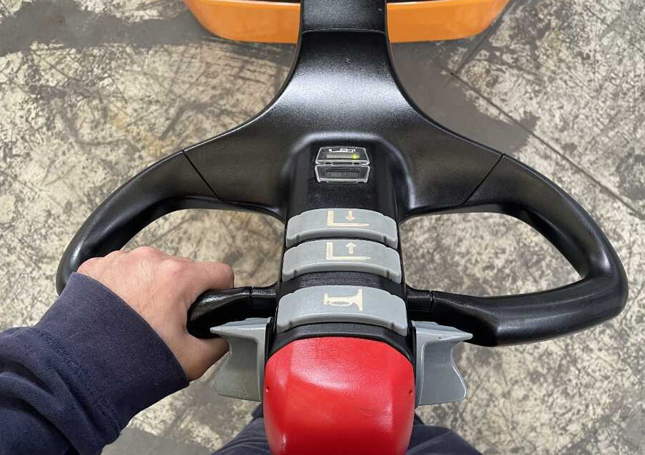 Still ECU 16 - Transpaleta: foto 2 Still ECU 16 - Transpaleta: foto 2