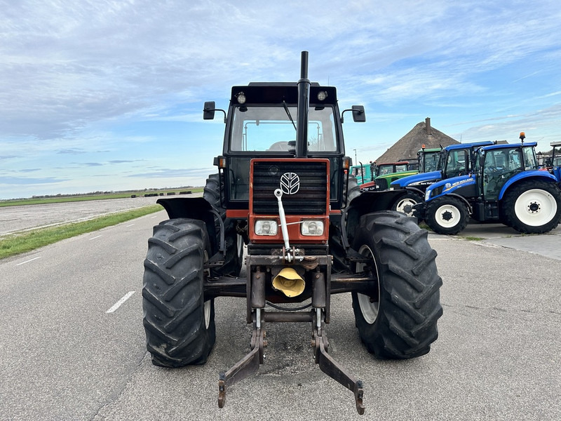 New Holland 180-90 DT - Tractor: foto 3 New Holland 180-90 DT - Tractor: foto 3