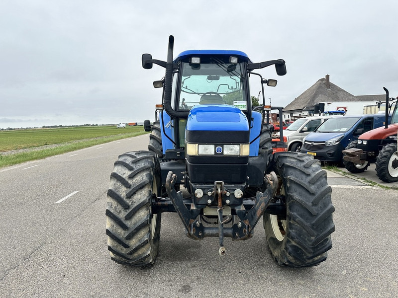 New Holland TM 120 - Tractor: foto 3 New Holland TM 120 - Tractor: foto 3