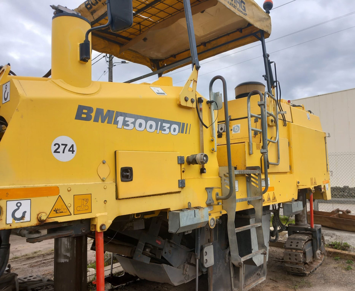 Bomag BM 1300/30 - Fresadora en frío: foto 4 Bomag BM 1300/30 - Fresadora en frío: foto 4