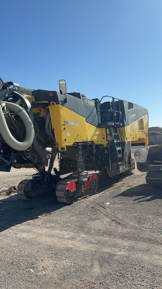 Bomag BM 2200/75 - Fresadora en frío: foto 4 Bomag BM 2200/75 - Fresadora en frío: foto 4