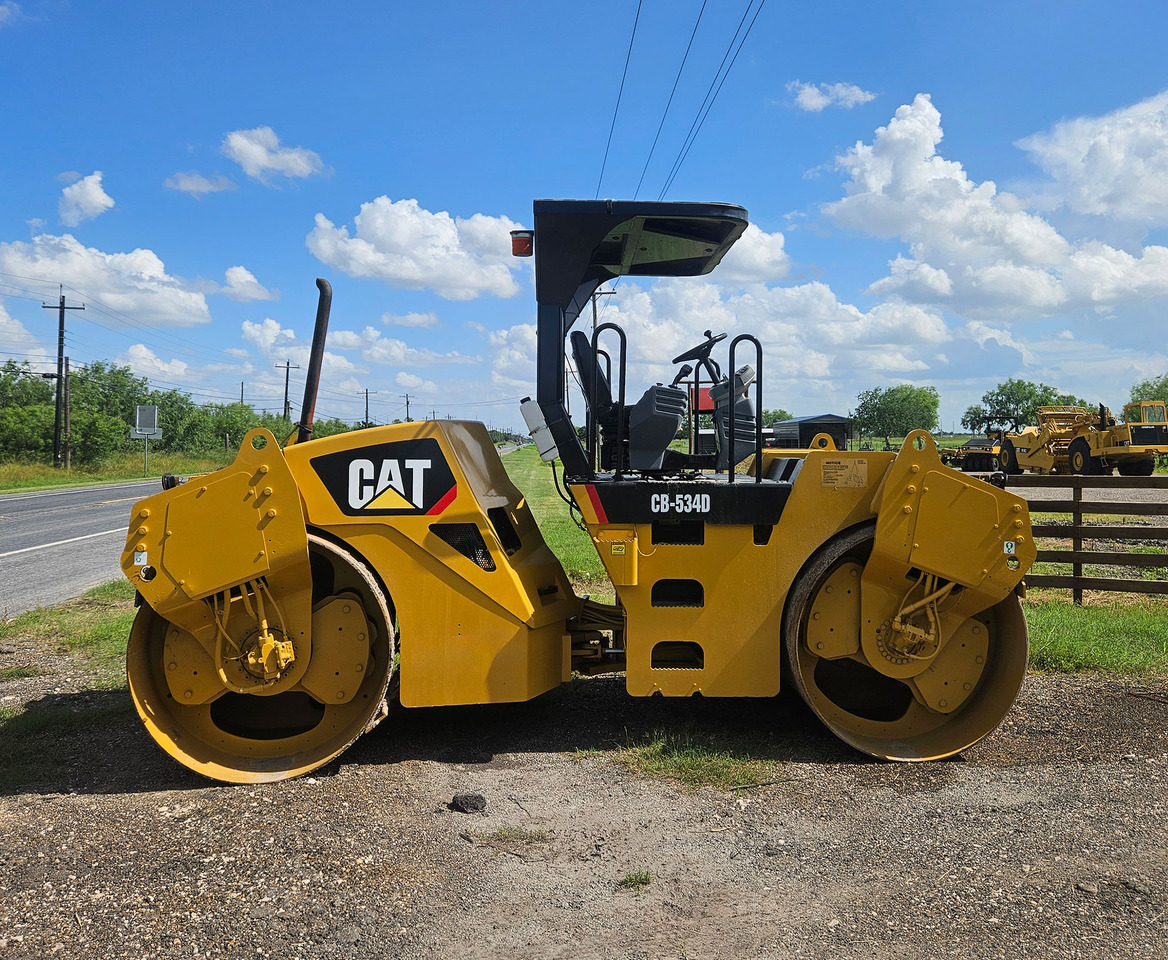 Caterpillar CB-534D - Rodillo: foto 1 Caterpillar CB-534D - Rodillo: foto 1