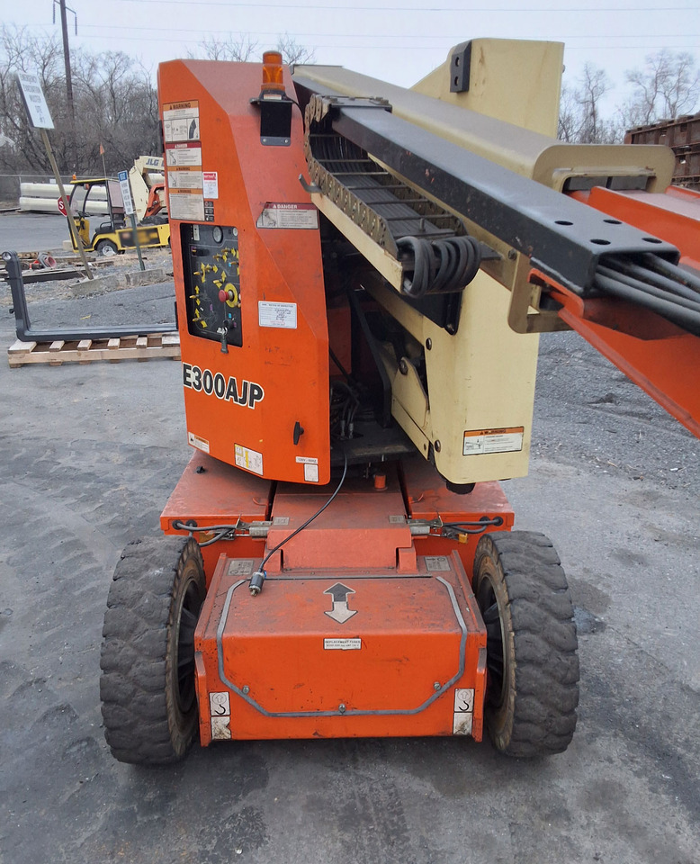 JLG E300AJP - Cargadora de ruedas telescópica: foto 4 JLG E300AJP - Cargadora de ruedas telescópica: foto 4