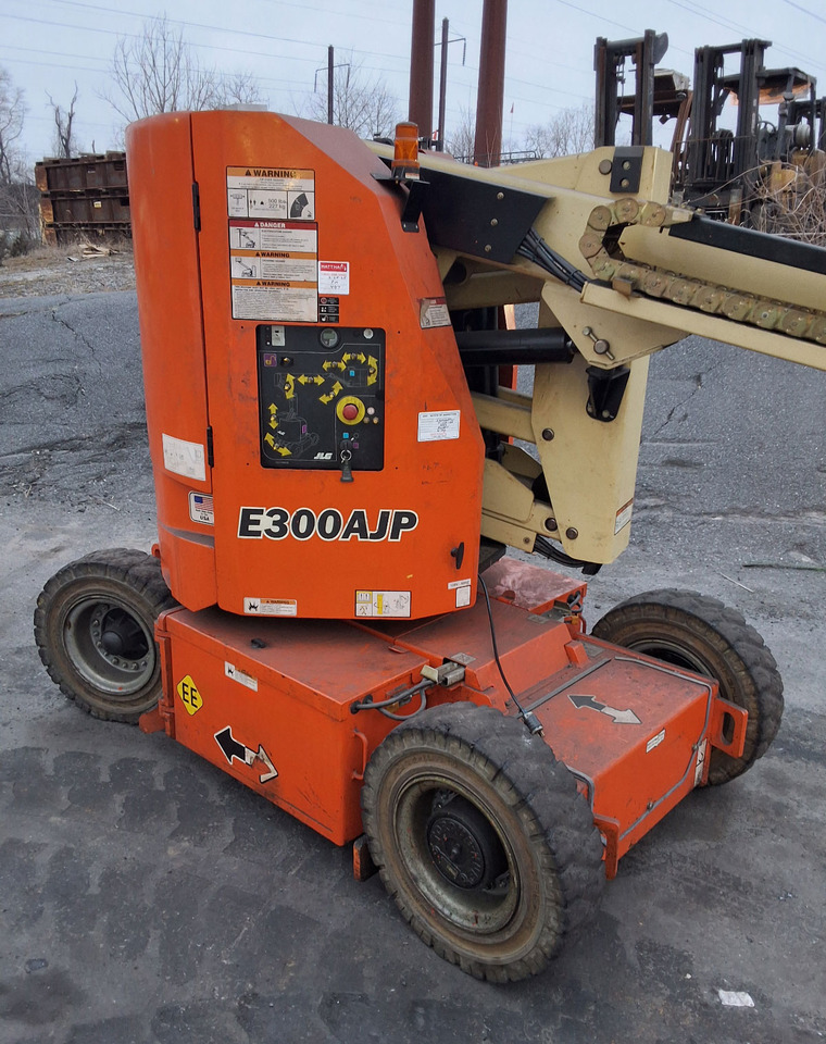 JLG E300AJP - Cargadora de ruedas telescópica: foto 3 JLG E300AJP - Cargadora de ruedas telescópica: foto 3