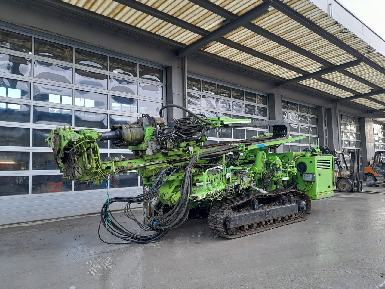 Klemm KR 806-3 - Martillo de hinca de pilotes: foto 3 Klemm KR 806-3 - Martillo de hinca de pilotes: foto 3