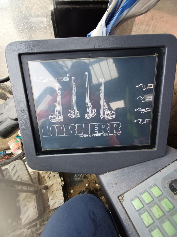 Martillo de hinca de pilotes Liebherr LB36: foto 6 Martillo de hinca de pilotes Liebherr LB36: foto 6